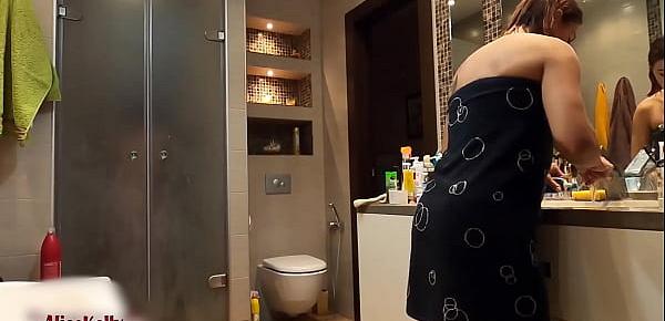  OMG! FUCK WIFE&039;S GIRLFRIEND IN BATHROOM WHEN THE WIFE WAS IN SHOWER!